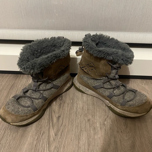 Sperry women’s winter boot size 8.5 - Picture 3 of 4